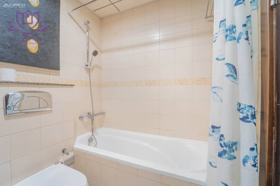 10 Bath 1 2. jpg