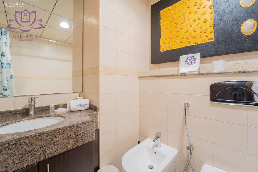12 Bath 1 4. jpg