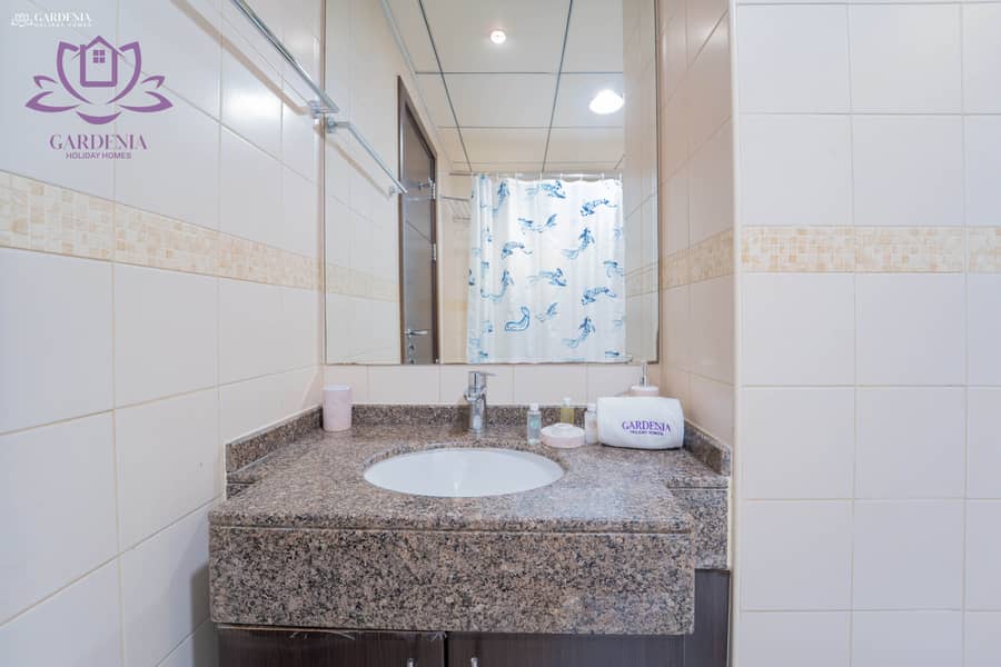 13 Bath 1 1. jpg