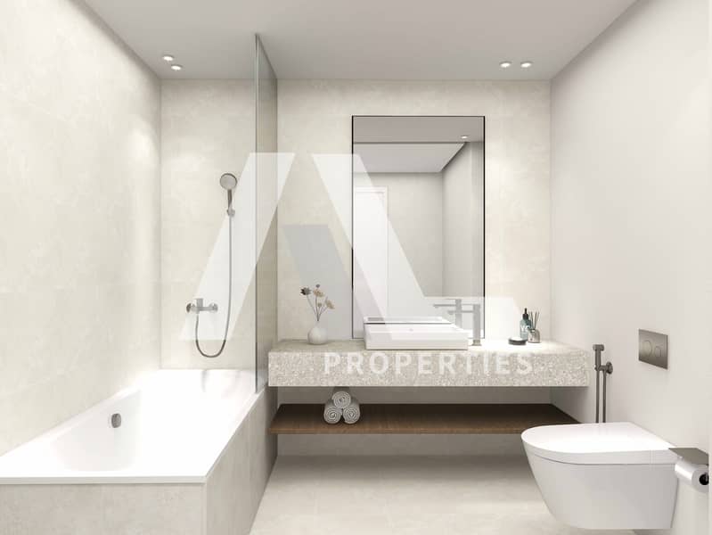 13 Bayviews_Master bathroom. jpg