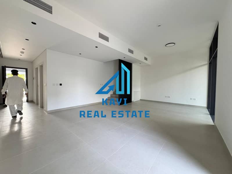 3 rubimsr4bhk11. jpeg