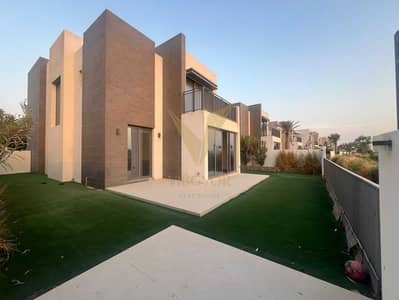 4 Bedroom Villa for Rent in Dubai South, Dubai - Golf Course View-Spacious 4BR Villa-Prime Location