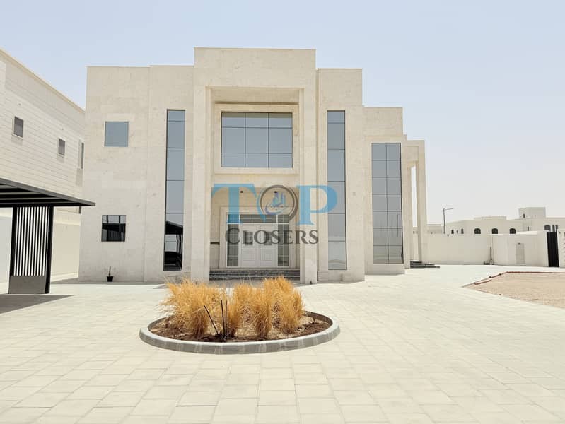 New Luxury Villa | 5 Master Br |Private Huge Yard
