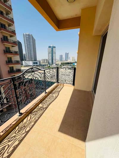 1 Bedroom Flat for Rent in Dubai Sports City, Dubai - a3908567-4081-4419-be6f-5fa47cb7a7a8. jpg