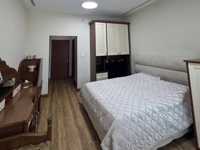 10 a932dc71-33a1-455a-a5a9-2dac08d6b843. jpg