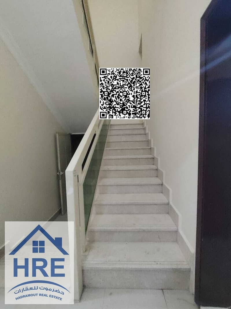 12 de8a4ce9-5eb3-44f6-b494-41f7bb59ec19. jpg