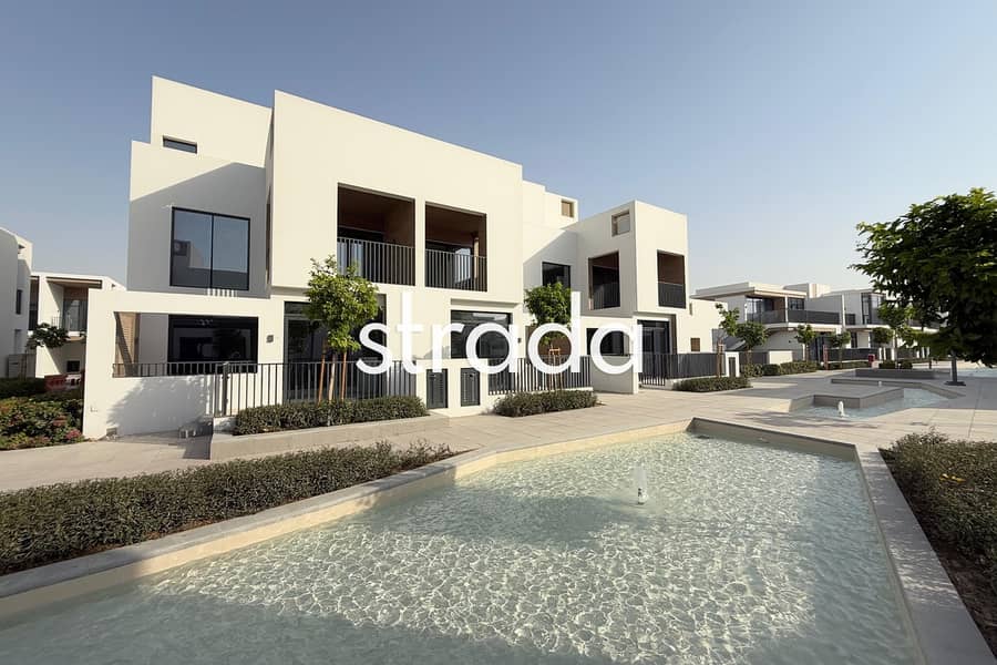 Triplex | Middle Unit | Available Now Triplex | Middle Unit | Available Now