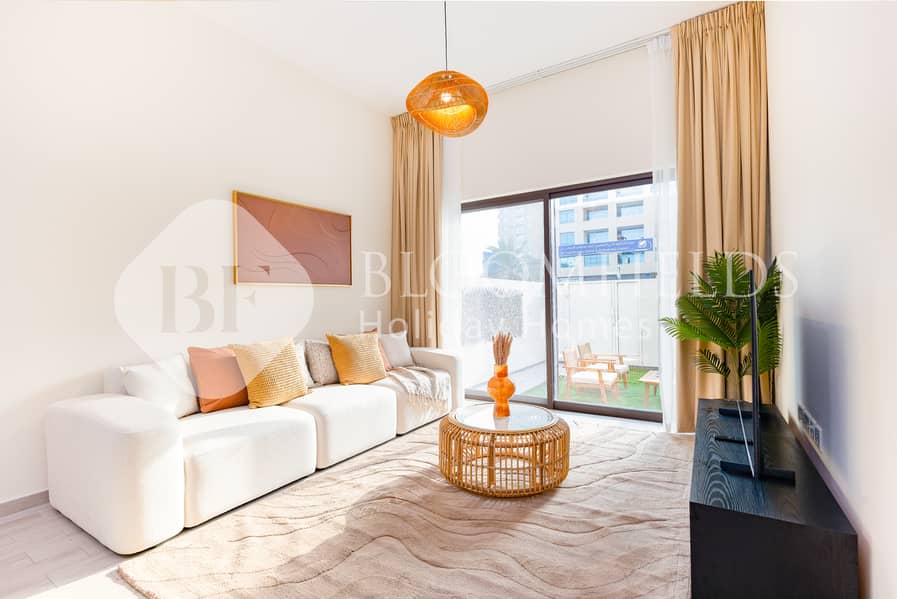 3 1 living room. jpg