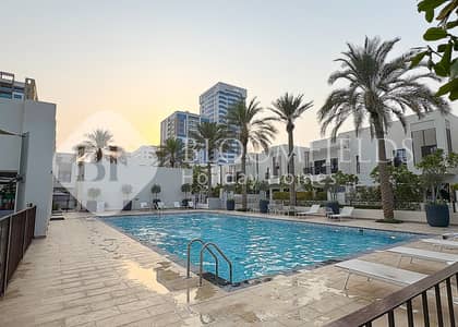 2 Bedroom Villa for Rent in Corniche Al Fujairah, Fujairah - 27 Pool. jpg