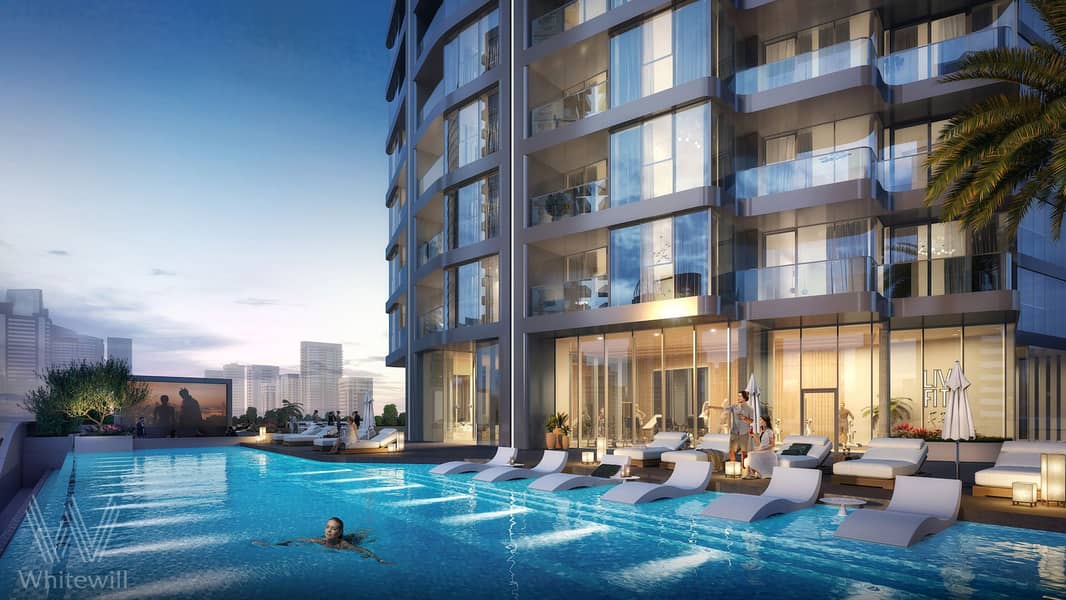20 1670410076_LIV_LUX_Infinity_Pool. jpg