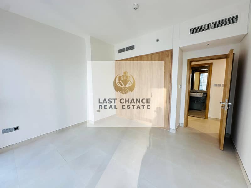 8 5754a1bd-6efa-45b6-9377-dde8cedd83b3. jpg