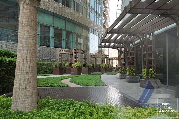 10 burjuman-arjaan-courtyard_thumb - Copy - Copy. jpg