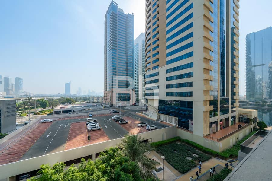 Spacious Layout | Managed | Bright | Vacant