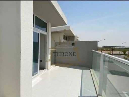 SPECIOUS 3BEDROOMS / SINGLE ROW