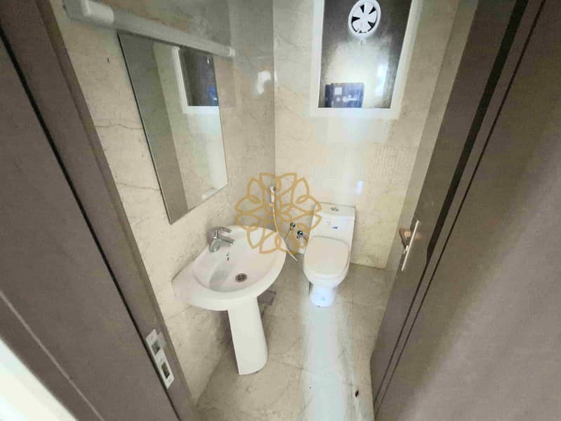 4 1000106849. jpg