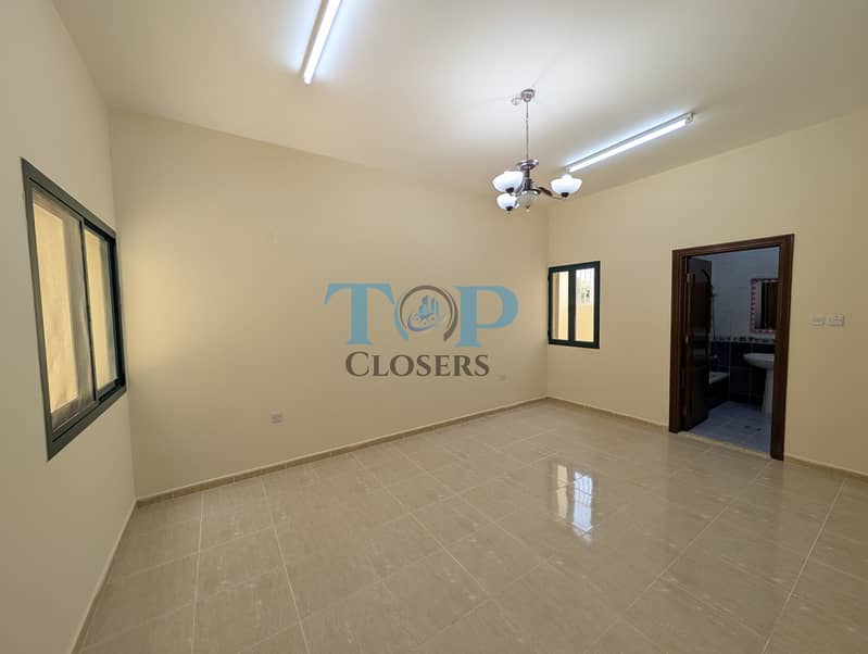 Private Entrance|Private Yard | Spacious & Bright