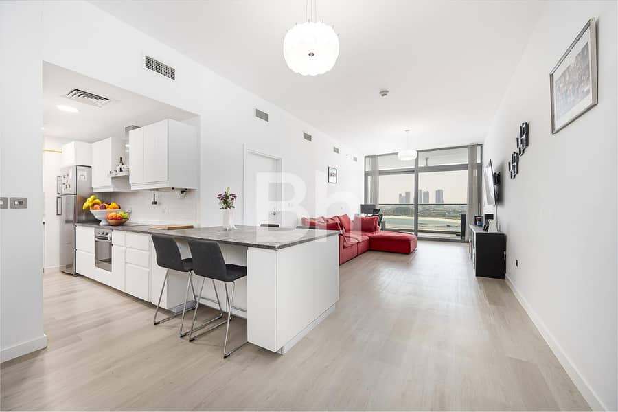 Fully Upgraded | Seaview | Exclusive | Vacant Fully Upgraded | Seaview | Exclusive | Vacant