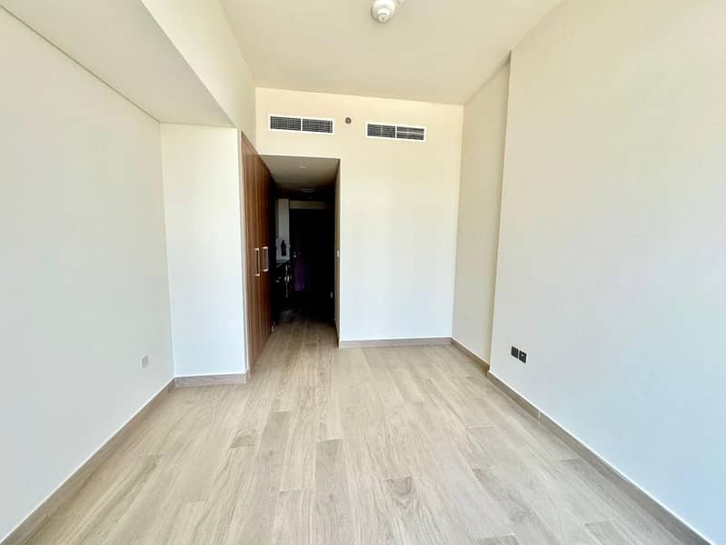 Modern Studio | Prime Location | Ready to Move In Modern Studio | Prime Location | Ready to Move In