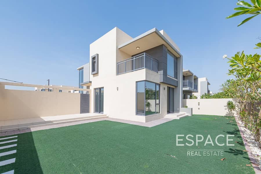 Immacukate Condition | 4 Bedrooms Plus Maids