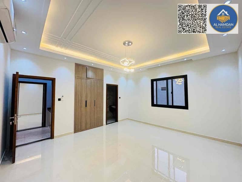 12 3f0111cc-cc03-4516-b6b8-3210edafe3ba. jpg