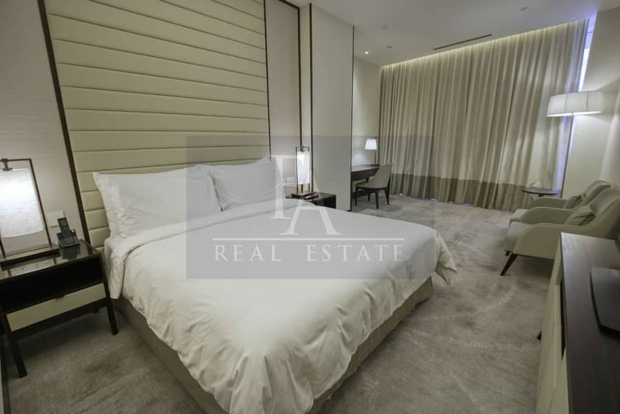 12 Skyview penthouse_page-0011. jpg