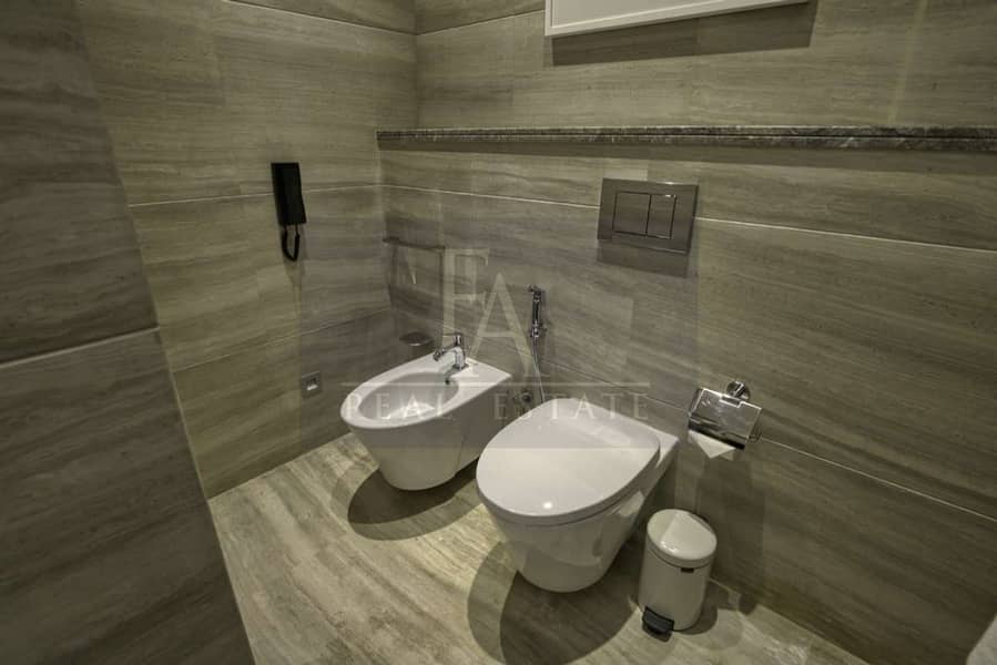 14 Skyview penthouse_page-0007. jpg