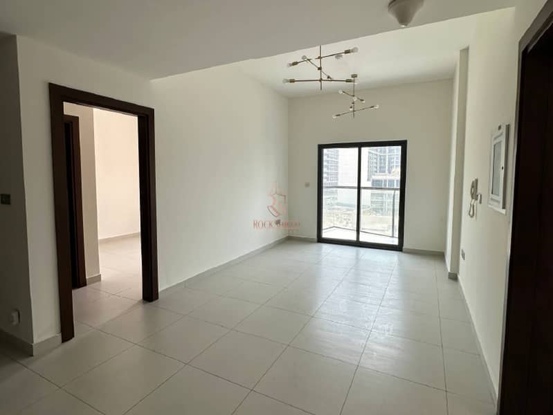 Community View | Ready to Move in | Big Balcony