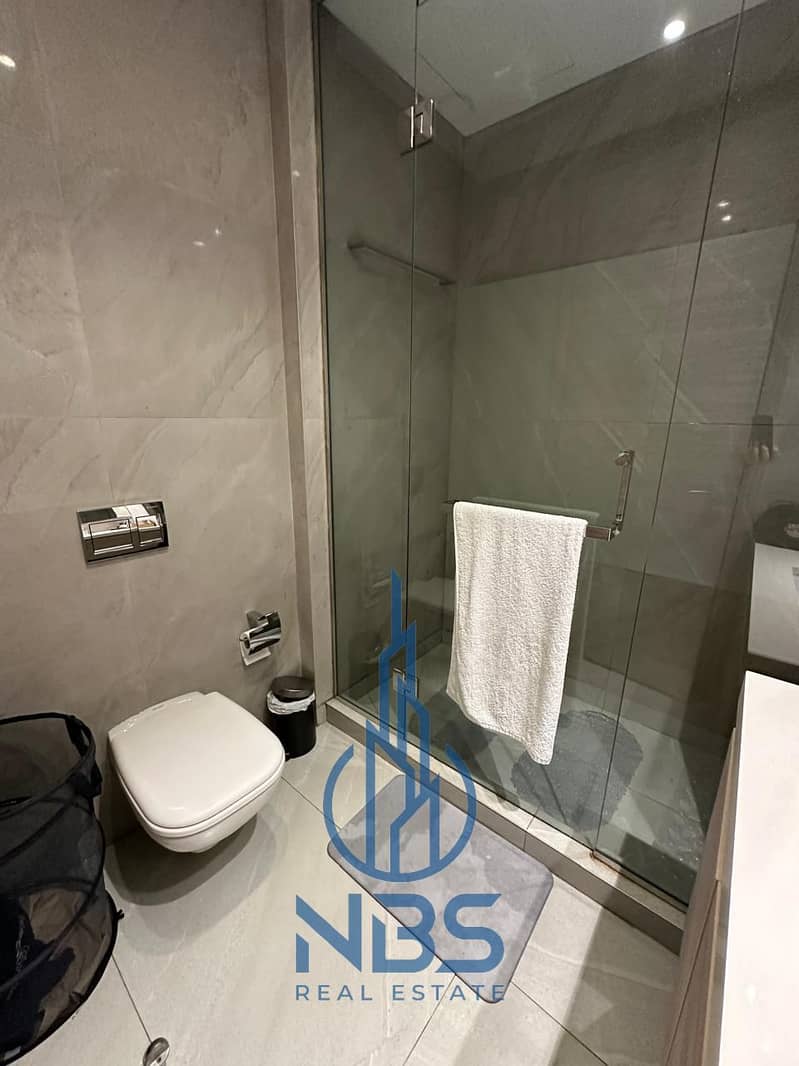 18 ae6c83f8-1cc7-48d1-82c5-a457a8224573. jpeg