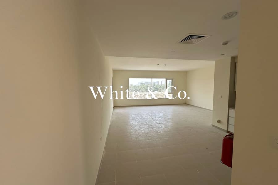 Vacant | Spacious Living | Unfurnished