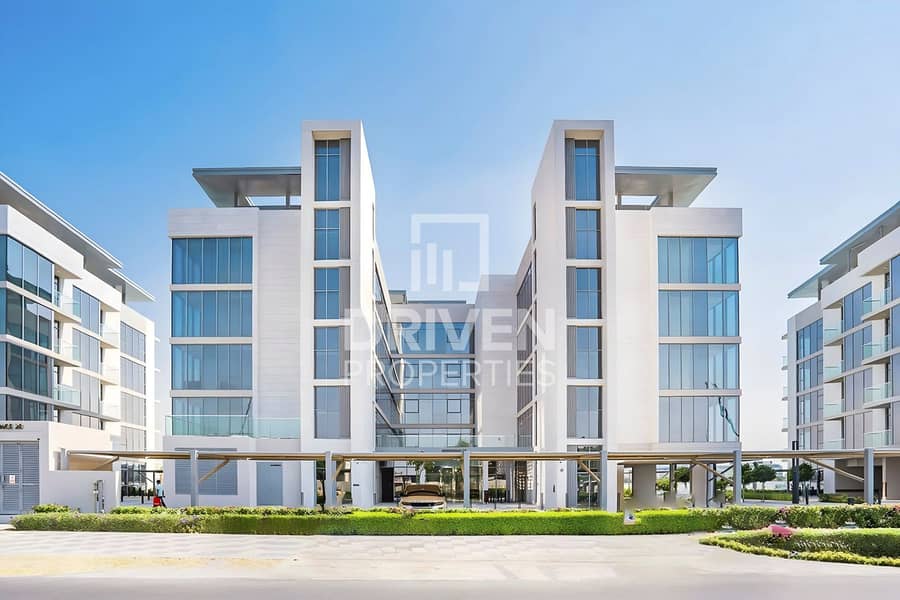 High Floor | Upgraded | Direct Access to Beach
