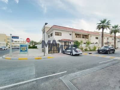 فيلا مجمع سكني 5 غرف نوم للبيع في المنهل، أبوظبي - مجمع سكني | فيلتان | قطعة أرض زاوية | موقع مميز