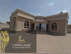 فيلا فسيحة مكونة من 5 غرف نوم للإيجار في الظيت | 80,000 درهم سنوياً
