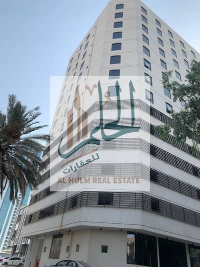 مبنى سكني 11 غرف نوم للبيع في كورنيش عجمان، عجمان - 61c1e332-7afd-493d-8325-7b20176679ad. jpg
