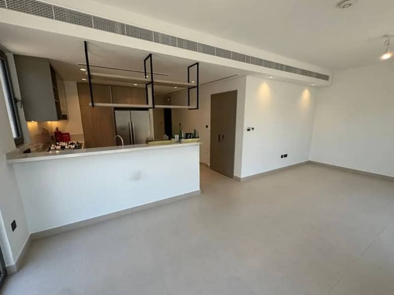 位于蒂拉尔阿尔加夫综合社区，奥拉别墅区 4 卧室的别墅 300000 AED - 12158393
