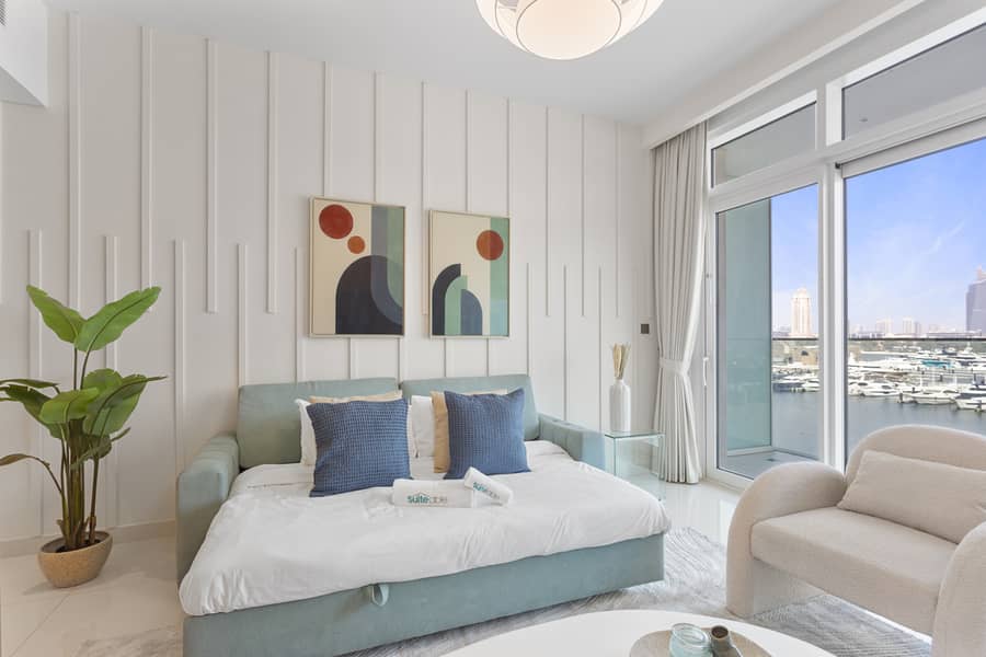 Luxury beach house with mesmerizing skyline view - Image 8