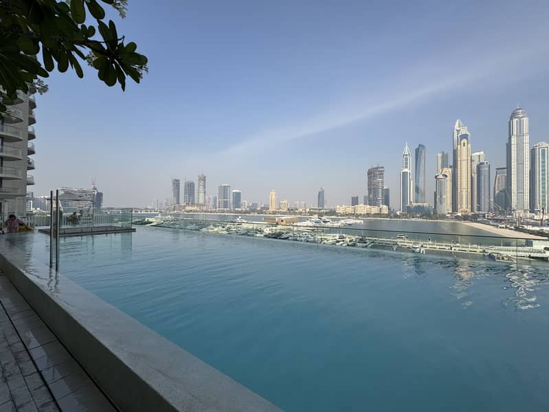 Luxury beach house with mesmerizing skyline view - Image 20