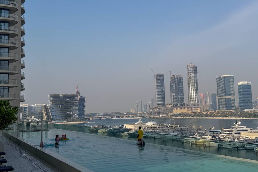 Luxury beach house with mesmerizing skyline view - Image 24