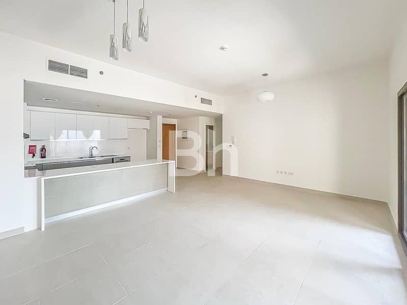 Ready to Move | Well Maintained | Modern Finishing Ready to Move | Well Maintained | Modern Finishing