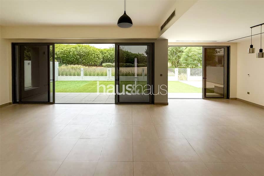 Vacant Now | Lots Of Greenery | Private Plot Vacant Now | Lots Of Greenery | Private Plot