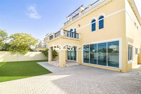 4 Bedroom Villa for Sale in Jumeirah Park, Dubai - Exclusive | Central Location | VOT | Must See