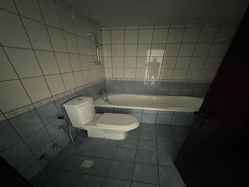 16 150bbe93-5e5a-42d6-ab13-001567d46780. jpeg
