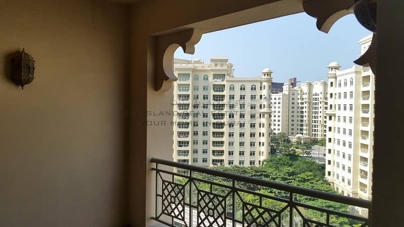 Beautiful - Well kept 2 bedroom - Park facing Beautiful - Well kept 2 bedroom - Park facing