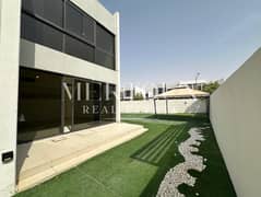 فیلا في آستر،(أكويا من داماك) داماك هيلز 2 6 غرف 260000 درهم - 12160031