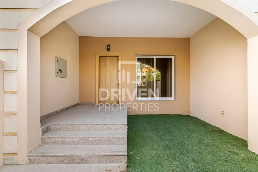 Amazing Layout | Exclusive | Vacant Townhouse
