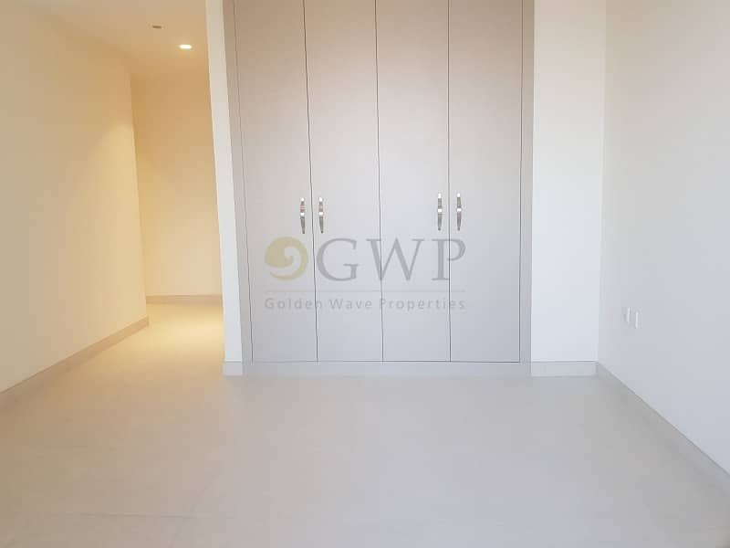 Brand New Bldg and Spacious layout 2BR with full facilities