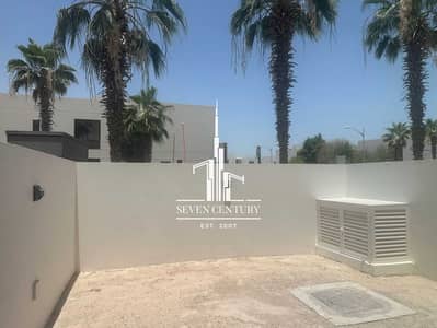 3 Bedroom Villa for Rent in DAMAC Hills, Dubai - Close to Trump Estates & Entrance | Top Community