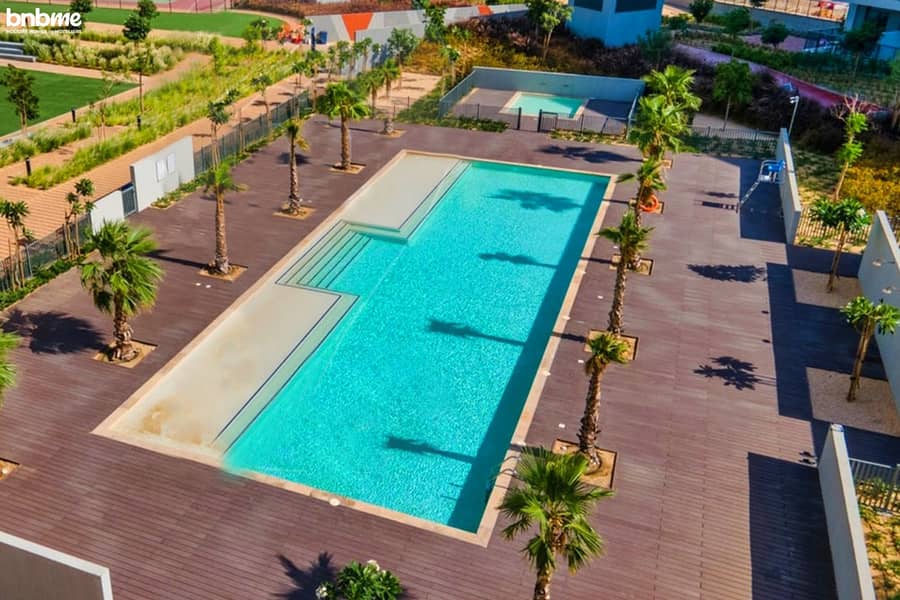 Pool 2. jpg Pool 2. jpg