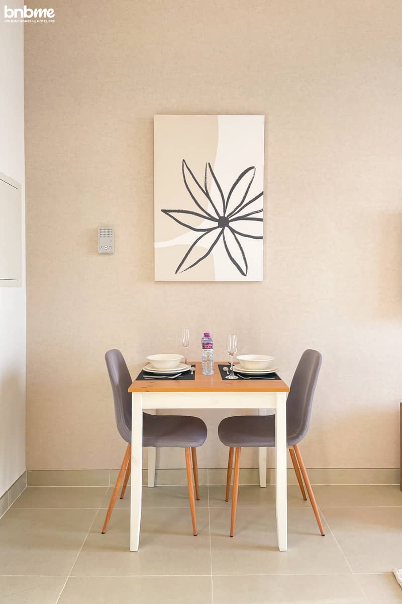 4 dining2. jpg