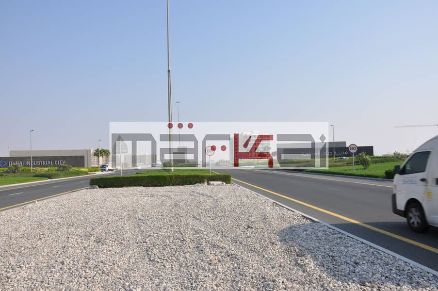 13 DIC Entrance Road . JPG