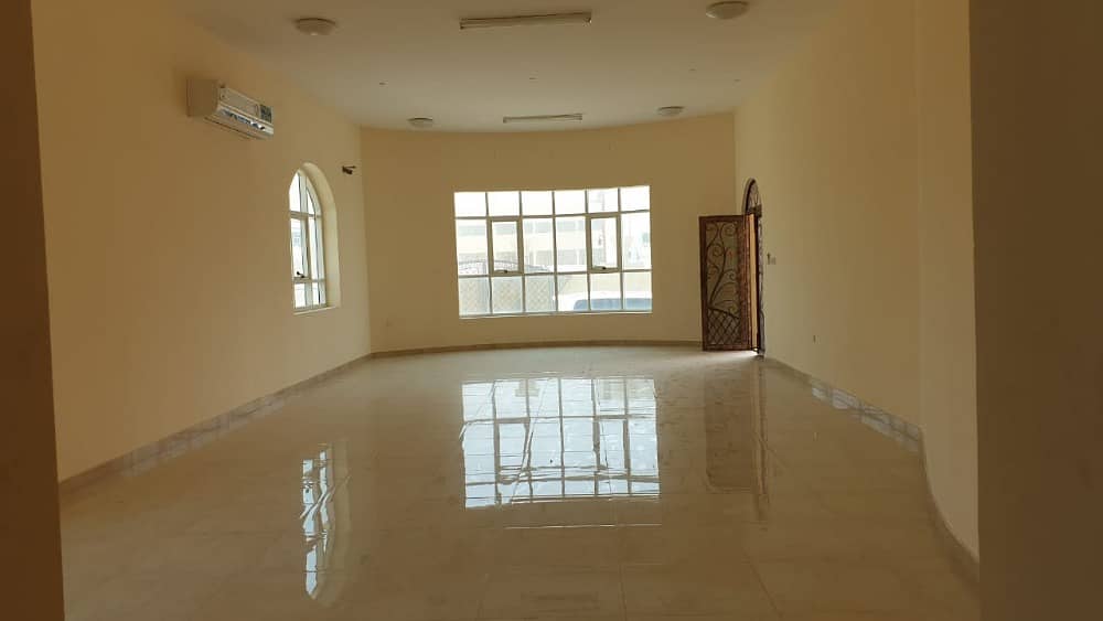 Luxury , Spacious and Elegent villa available rent in Hamidiyah